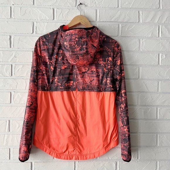 Oakley Lightweight Jacket - Picture 2 of 6